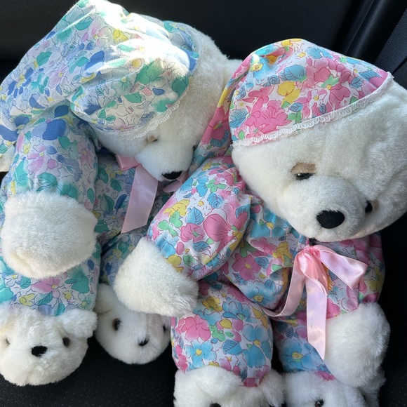 Fiesta 18" sleepy time bears... great for siblings, perfect condition. - Picture 4 of 10